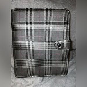 FranklinCovey Nora simulated leather snap 1.5” plaid binder